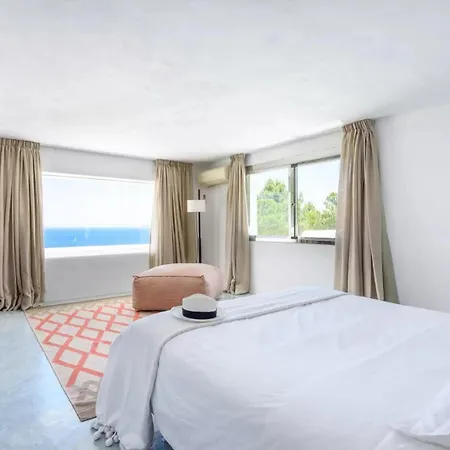 Quasimodo Seaview Апартаменты